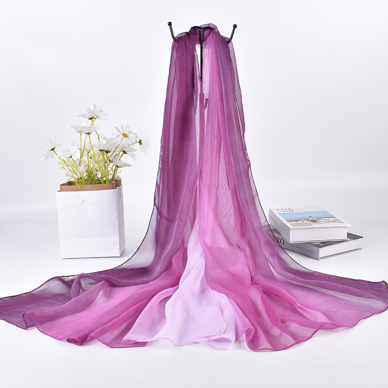2023 Primavera/Estate Nuova sc - Scarf Silk Square recensione e prezzo