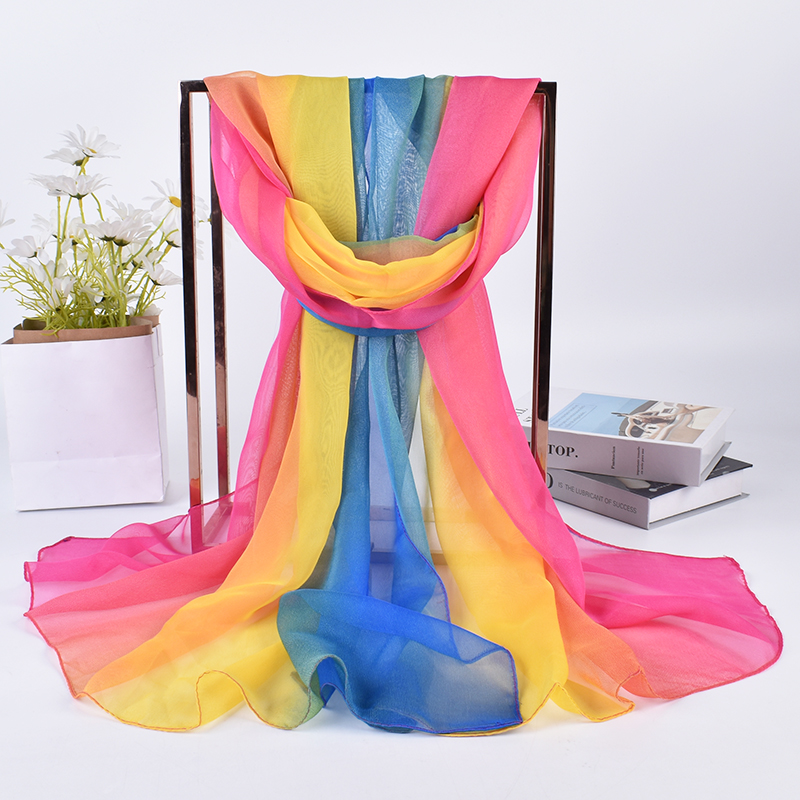2023 Primavera/Estate Nuova sc - Scarf Silk Square recensione e prezzo