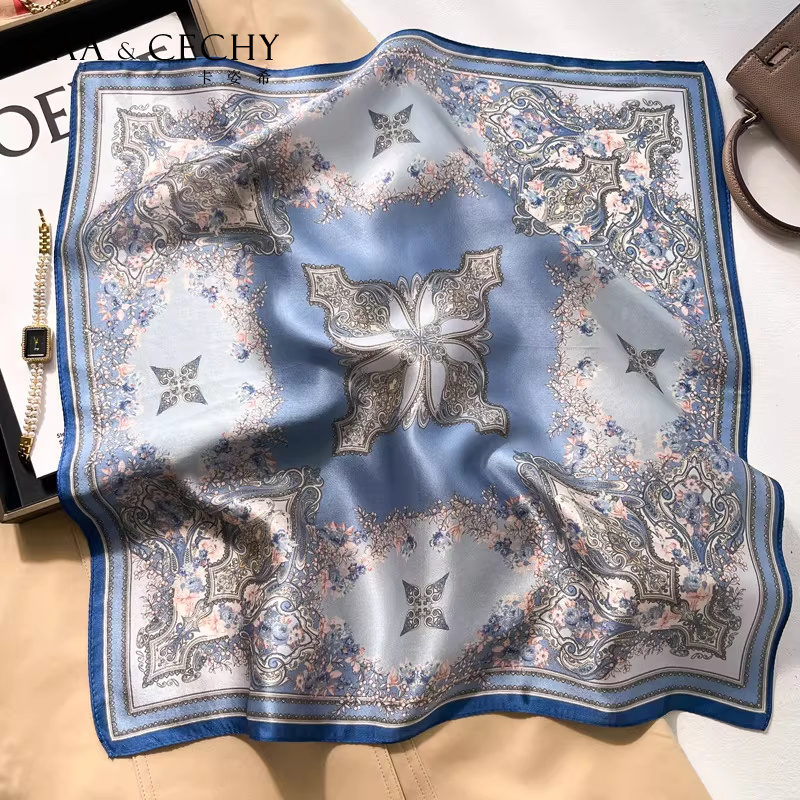 Foulard Quadrato in Seta di Ge - Scarf Silk Square recensione e prezzo
